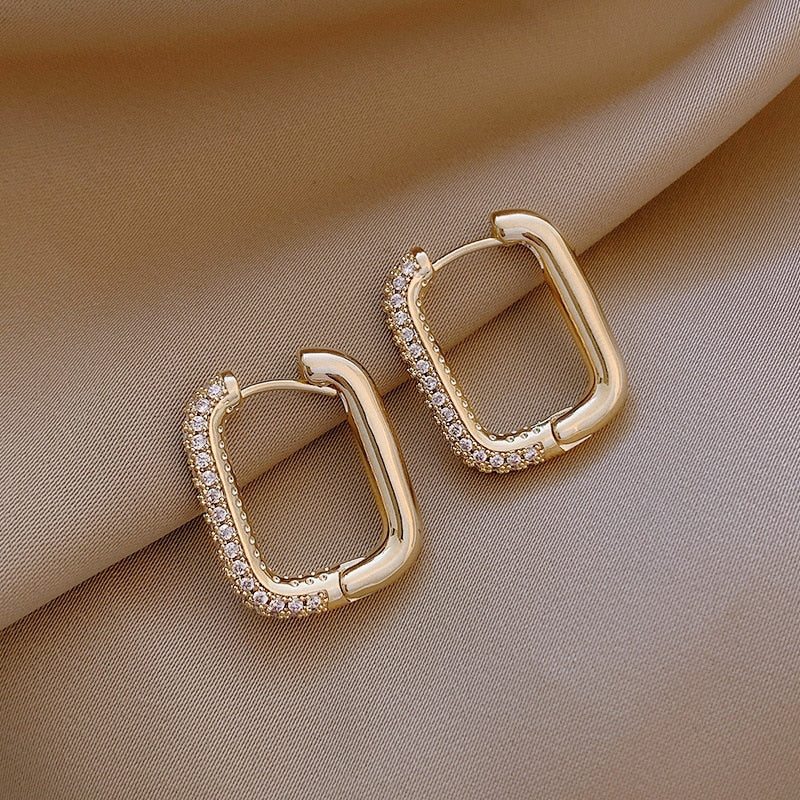 2021 New Classic Copper Alloy Smooth Metal Hoop Earrings For Woman Fashion Korean Jewelry Temperament Daily Wear earrings
